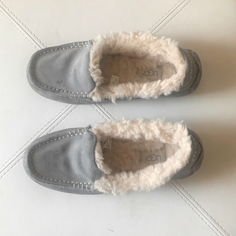 UGG Size 7 Gray Slippers